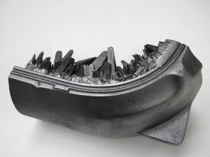 NONLINEARE PROGRESSION, 2015, 6 Einzelsegmente, Stahlguss, Neusilberguss, Graphit, ca. 28x17x13 cm